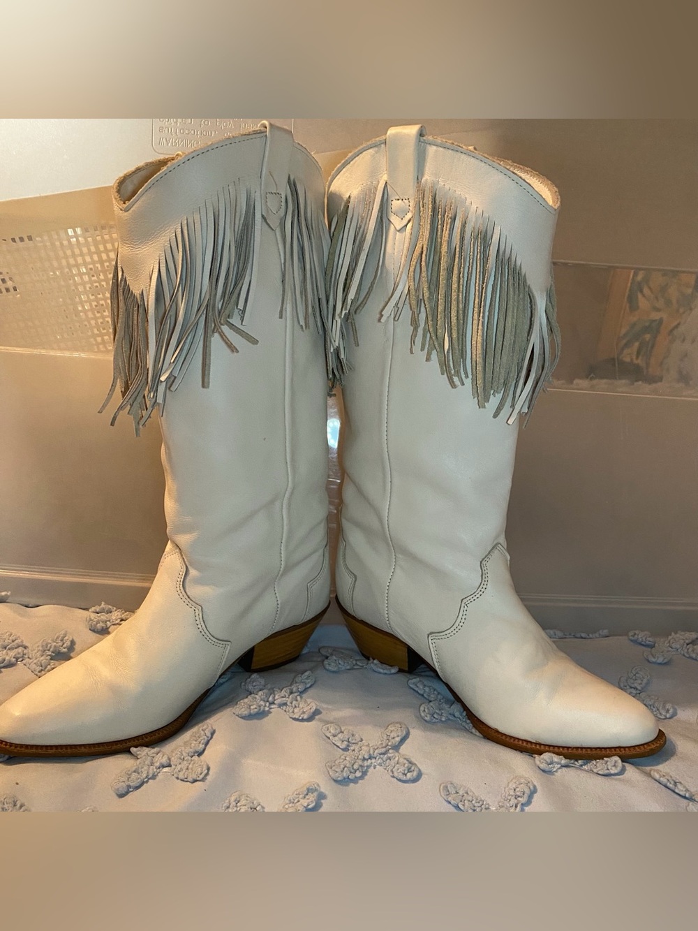 Dingo, white leather fringe cowboy boots size 6, Preloved - Picture 14 of 16